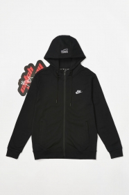 Зип-худи Nike чёрное с капюшоном и трикотажными манжетами на рукаве