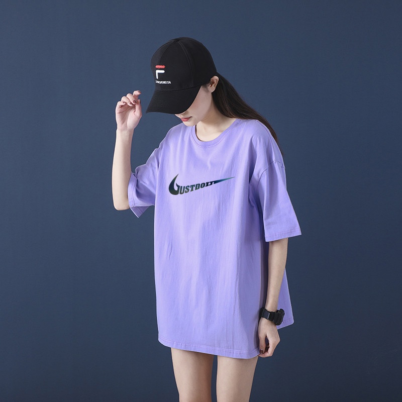 Универсальная фиолетовая футболка Nike с округлой горловиной