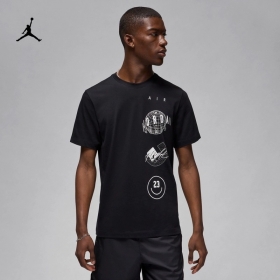 Эксклюзивная футболка Nike выполнена в черном цвете