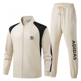 Молочный костюм Adidas с олимпийкой и штанами на резинке с завязками