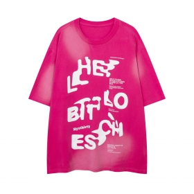 Розовая футболка HYZ THIRTY с принтом из белых больших букв спереди