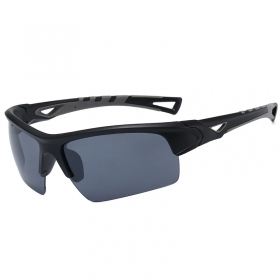 Чёрные спортивные очки с антибликовыми линзами и удобной дужкой