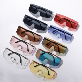 Солнцезащитные очки с цельной линзой в разных цветах