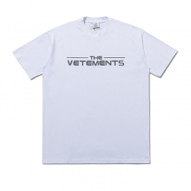 Трендовая белая футболка VETEMENTS WEAR со светоотражающим принтом