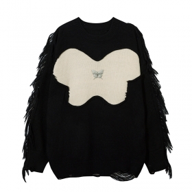 Комфортный черный свитер бренда YL BOILING с бахромой на рукавах