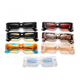 Стильные очки с утолщенной оправой много разных цветов