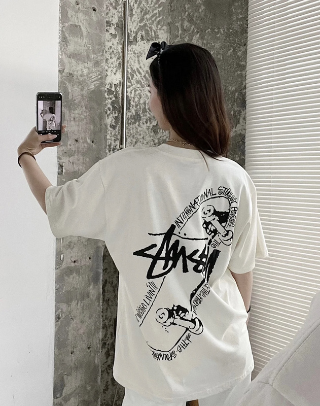 Stussy футболка белого цвета с брендовым текстовым рисунком