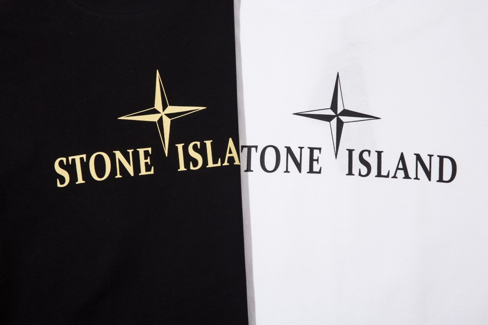 Базовая черная футболка STONE ISLAND с желтым принтом логотипа
