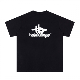 Свободного кроя футболка BALENCIAGA в черном цвете