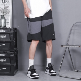 Черные шорты с карманами Nike модель с серыми вставками