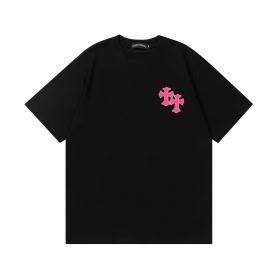 CHROME HEARTS футболка в черном цвете с вышитым розовым крестом