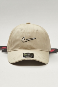 Универсальная бежевая с логотипом Nike бейсболка с регулировкой