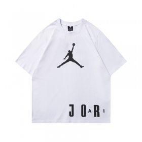Свободного кроя белая хлопковая футболка Jordan с цифрой 23 на спине