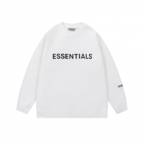 Стильный белый свитшот от Essentials FOG с брендовыми надписями