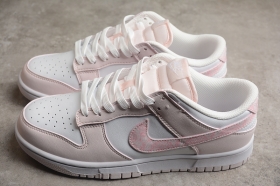 Женские кроссовки Nike SB Dunk Low нежного бело-розового цвета