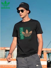 Хлопковая с логотипом Adidas чёрная футболка прямого кроя