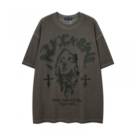 Серо-коричневая футболка с принтом "Лицо девушки" от бренда Let's Rock