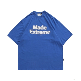 Синяя футболка с логотипом на груди по центру от бренда Made Extreme