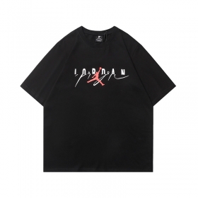 Свободная черная футболка Jordan с оригинальной надписью бренда