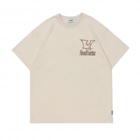 Стильная молочная футболка VAMTAC с лого спереди и сзади 
