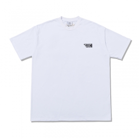 Оверсайз белая футболка VETEMENTS WEAR с брендовым принтом