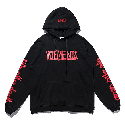 Худи черное от VETEMENTS WEAR с красной печатью из названий стран