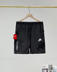Спортивные чёрные Nike шорты на резинке прямого покроя