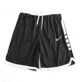 Чёрные спортивные Nike шорты с прорезанными 3-мя карманами 