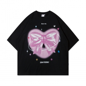 Хлопковая чёрная футболка Esoteric с принтом на груди "Розовый Бант"