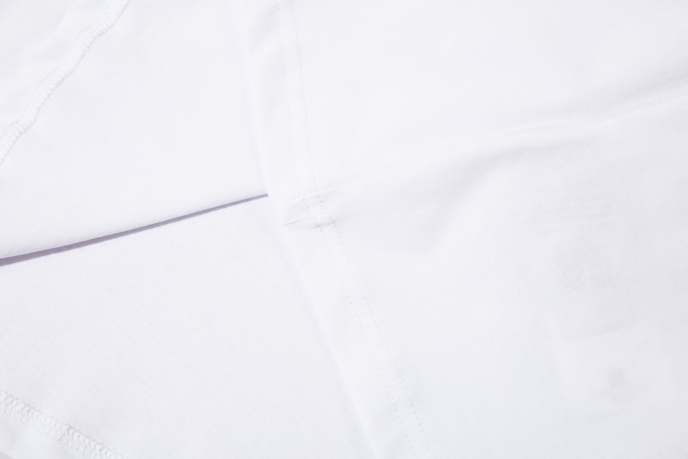 Универсальная футболка STONE ISLAND белая с брендовым принтом спереди