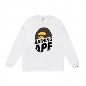 Свитшот бренда Bape с принтом "bathing ape" на груди