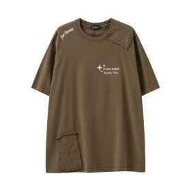 Свободная коричневая футболка Tide card log с брендовой надписью