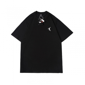 Базовая черная хлопковая футболка Jordan свободного прямого кроя