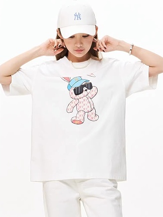 Универсальная в белом цвете MLB футболка с коротким рукавом