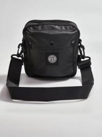 Универсальная чёрная Stone Island сумка со съёмным ремешком