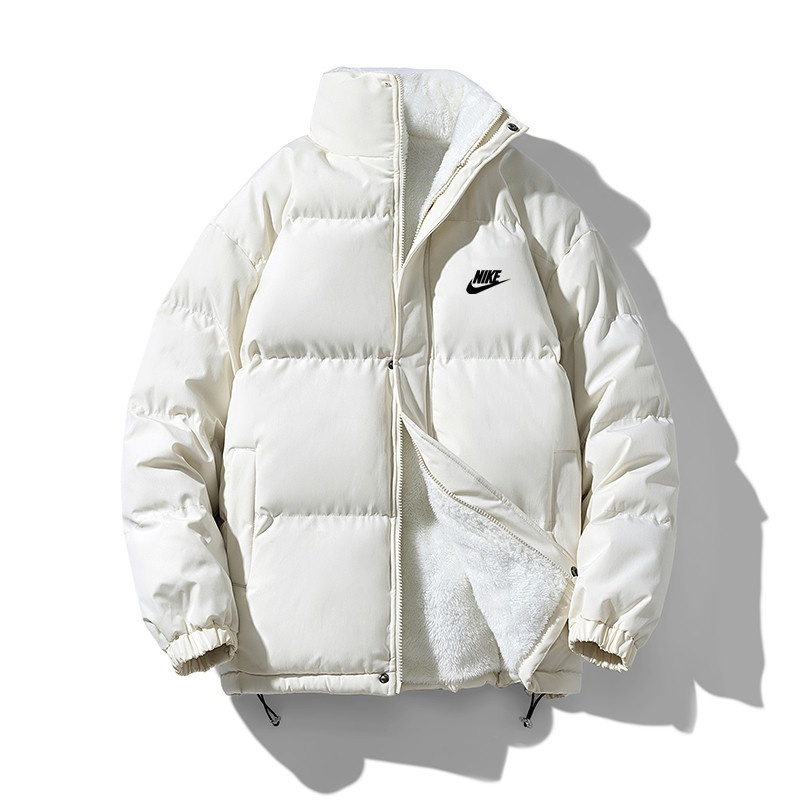 Бежевая утепленная дутая куртка Nike с плюшевым подкладом
