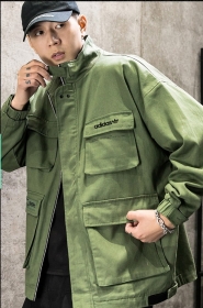 Adidas цвета-хаки куртка выполнена из 100% натурального полиэстера