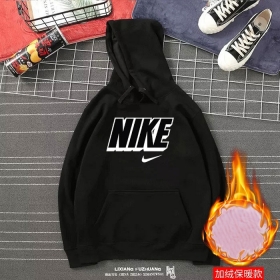 Чёрный утепленный худи Nike Swoosh с лого на груди