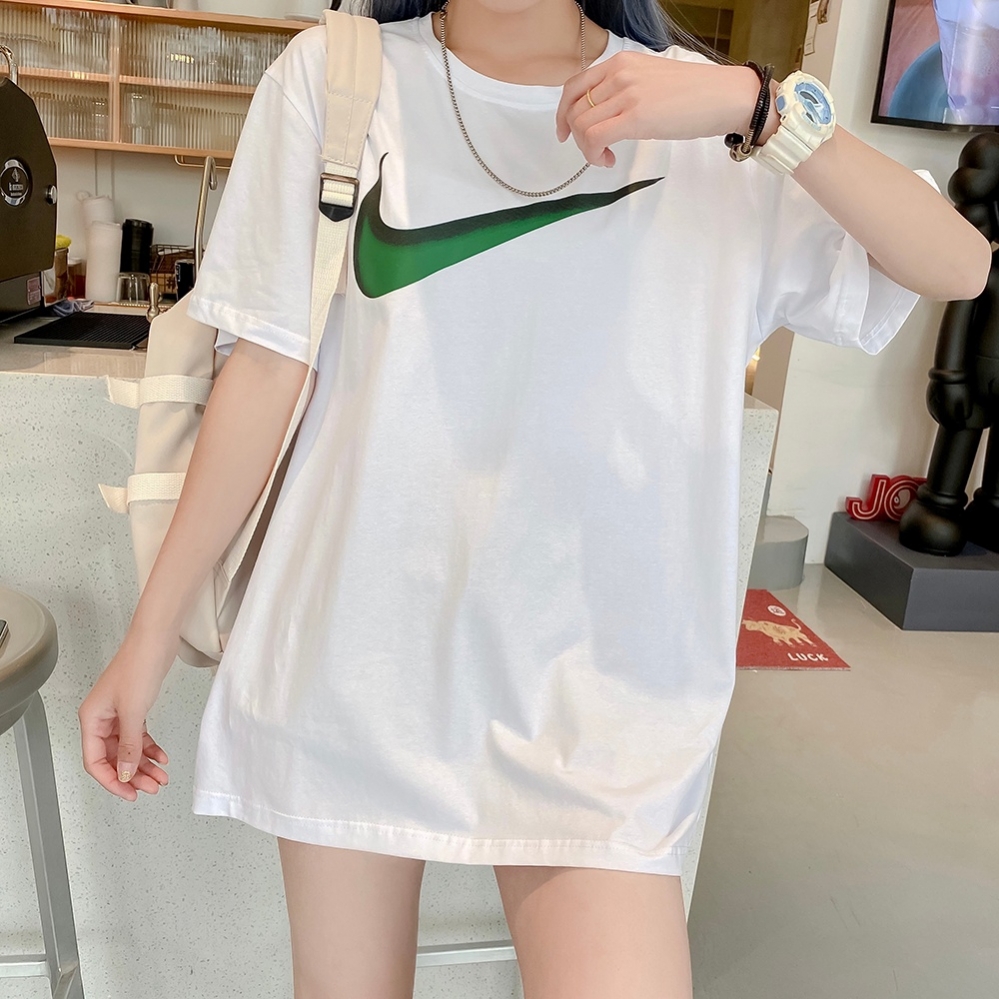 Оверсайз свободного кроя белая футболка из 100% хлопка от Nike