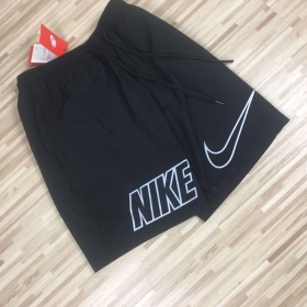 Эластичные чёрные шорты на резинке с логотипом Nike