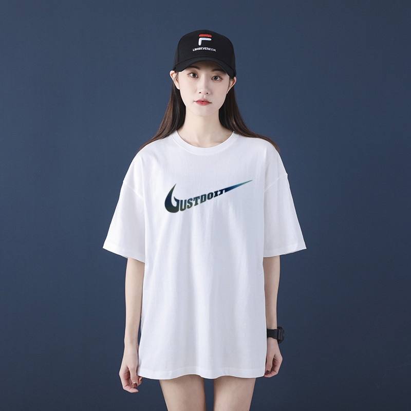 Стильная оверсайз белая футболка Nike удлинённого кроя