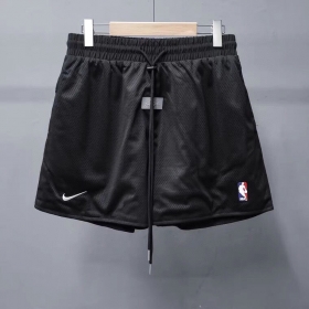 Чёрные Nike сетчатые шорты выполнены из 100% полиэстера
