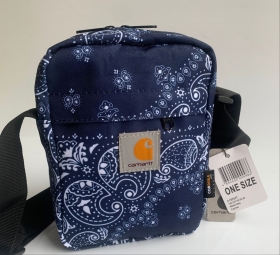 Универсальная классическая синяя сумка от бренда Carhartt через плечо