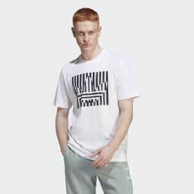 Белая футболка от бренда Adidas прямого кроя из натурального хлопка