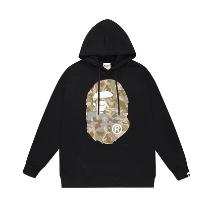 Худи от Bape с фирменным камуфляжным принтом бежевого цвета