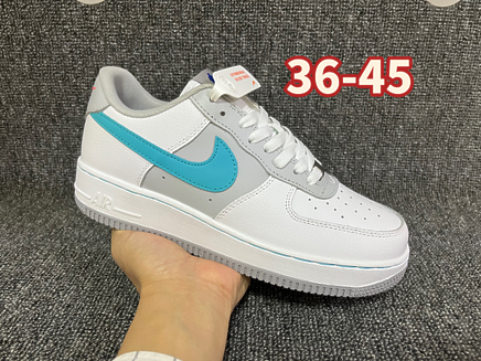 Белые кроссовки с голубым логотипом Nike Swoosh Air Force