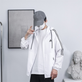 Белая Adidas повседневная ветровка с карманами и капюшоном
