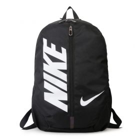Nike чёрный спортивный рюкзак на лямках с молнией по центру