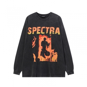 Лонгслив чёрный Spectra Vision с принтом в огне и логотипом бренда
