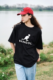 Чёрная базовая футболка Kangol с белым лого бренда